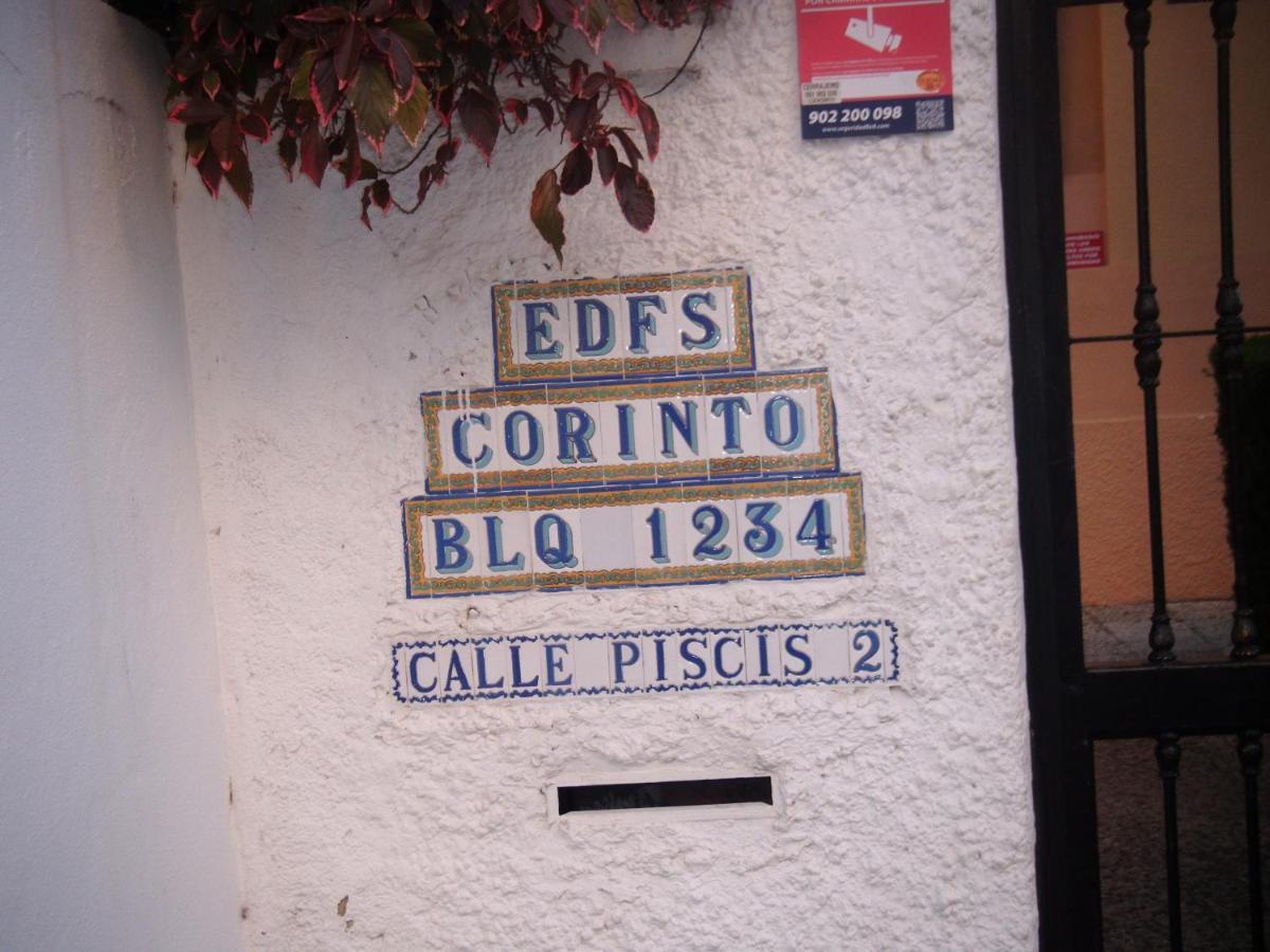 Nuevo Corinto Estudio 35 Metros Apartman Benalmádena Kültér fotó